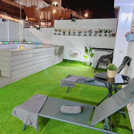 Big Villa Puerto Rico Streetfront With Private Saltwater Jacuzzi Pool, Bbq, Kitchen & 3 Terraces Near Shopping Center プエルトリコ エクステリア 写真