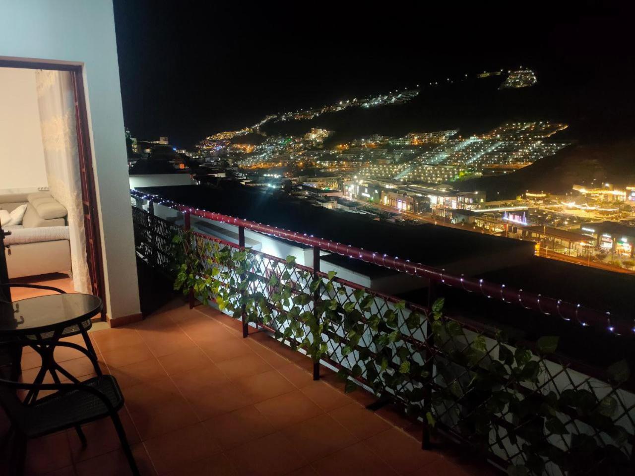 Big Villa Puerto Rico Streetfront With Private Saltwater Jacuzzi Pool, Bbq, Kitchen & 3 Terraces Near Shopping Center プエルトリコ エクステリア 写真
