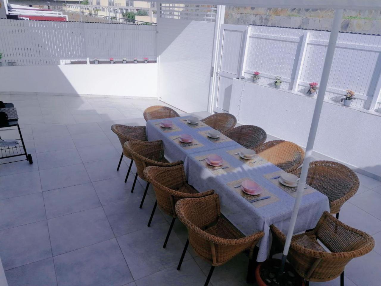 Big Villa Puerto Rico Streetfront With Private Saltwater Jacuzzi Pool, Bbq, Kitchen & 3 Terraces Near Shopping Center プエルトリコ エクステリア 写真
