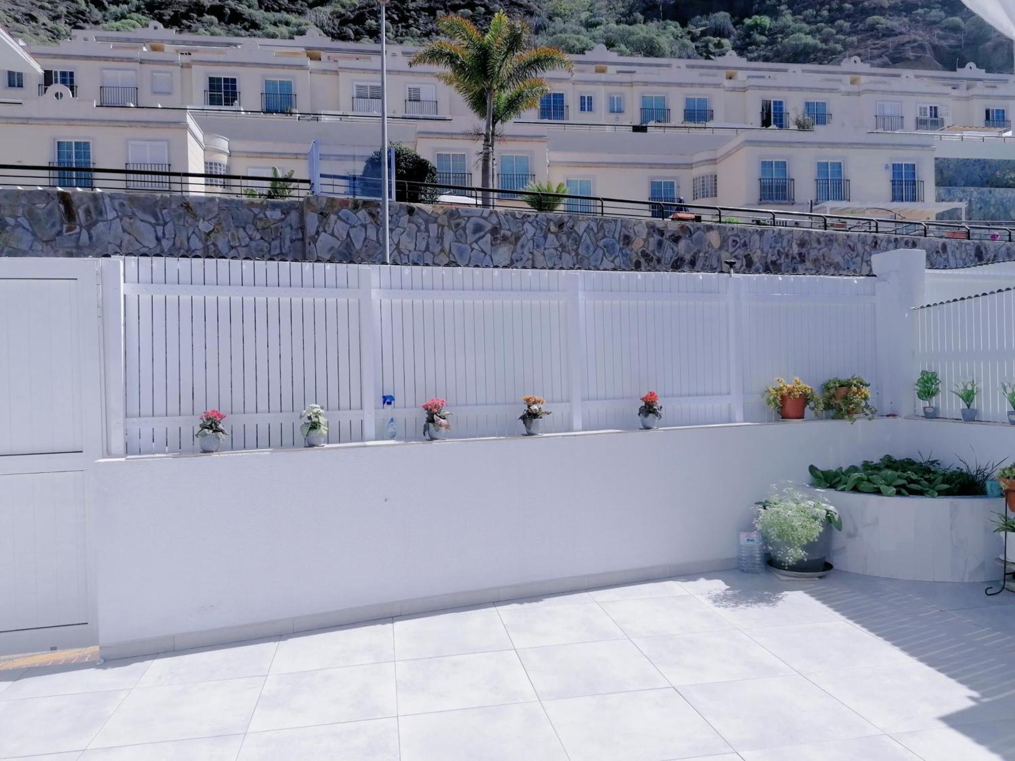 Big Villa Puerto Rico Streetfront With Private Saltwater Jacuzzi Pool, Bbq, Kitchen & 3 Terraces Near Shopping Center プエルトリコ エクステリア 写真