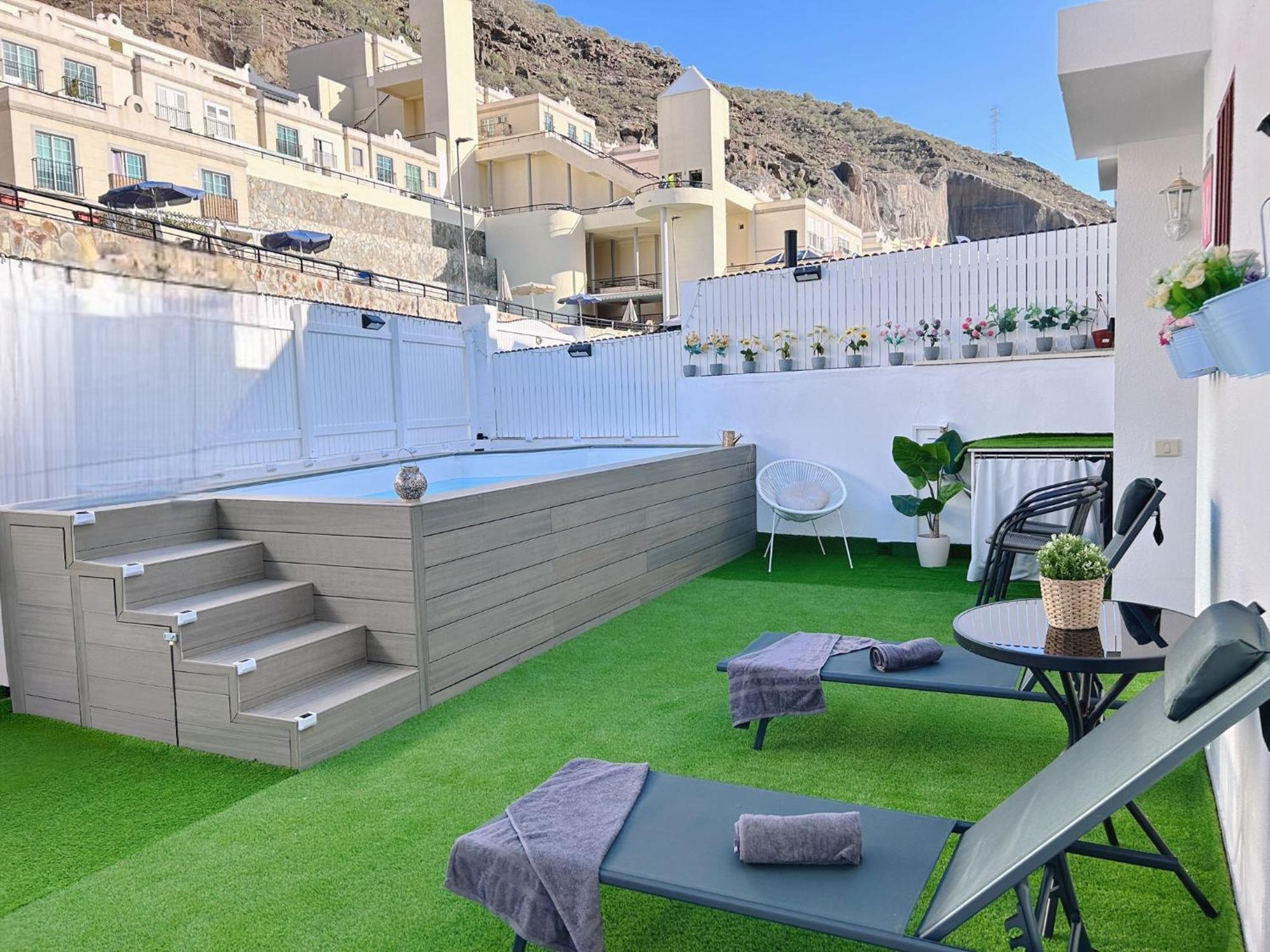 Big Villa Puerto Rico Streetfront With Private Saltwater Jacuzzi Pool, Bbq, Kitchen & 3 Terraces Near Shopping Center プエルトリコ エクステリア 写真