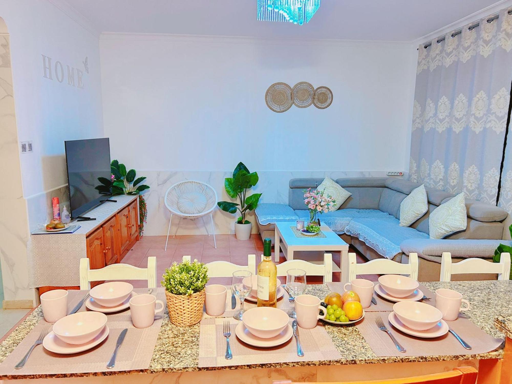 Big Villa Puerto Rico Streetfront With Private Saltwater Jacuzzi Pool, Bbq, Kitchen & 3 Terraces Near Shopping Center プエルトリコ エクステリア 写真
